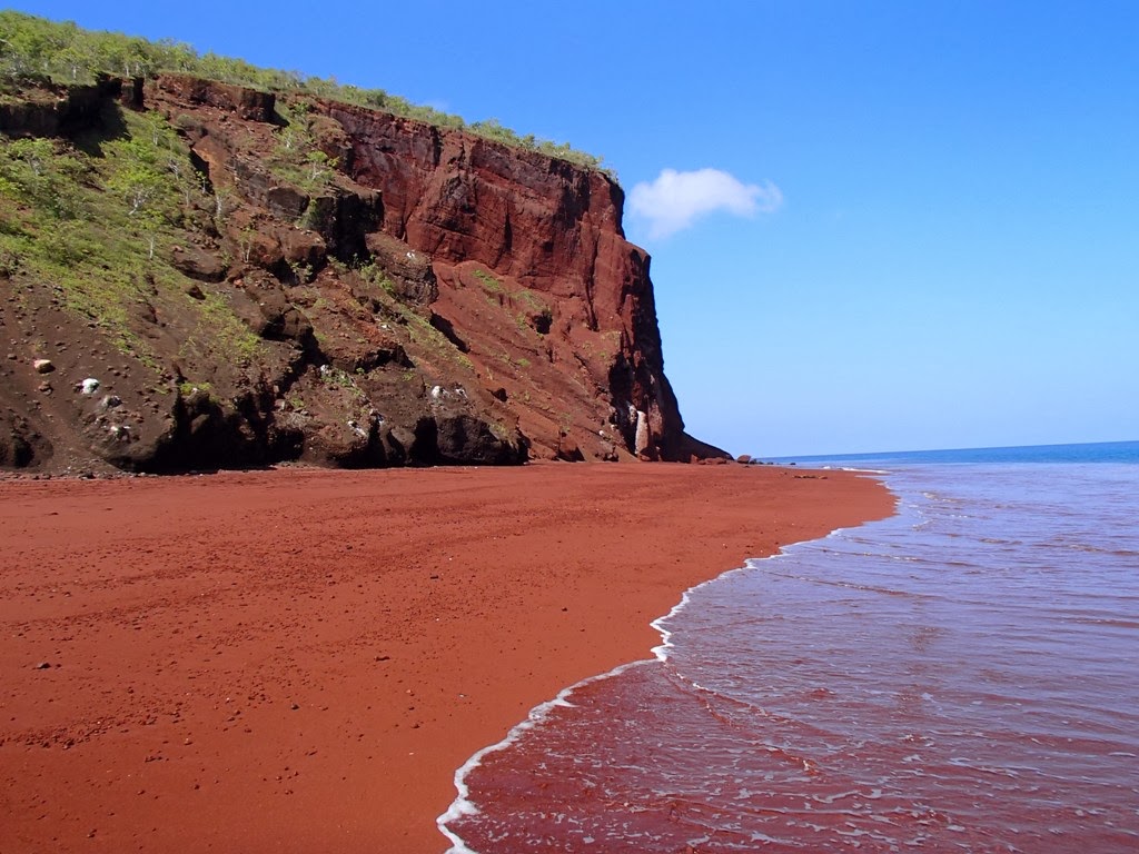 santorini red beach