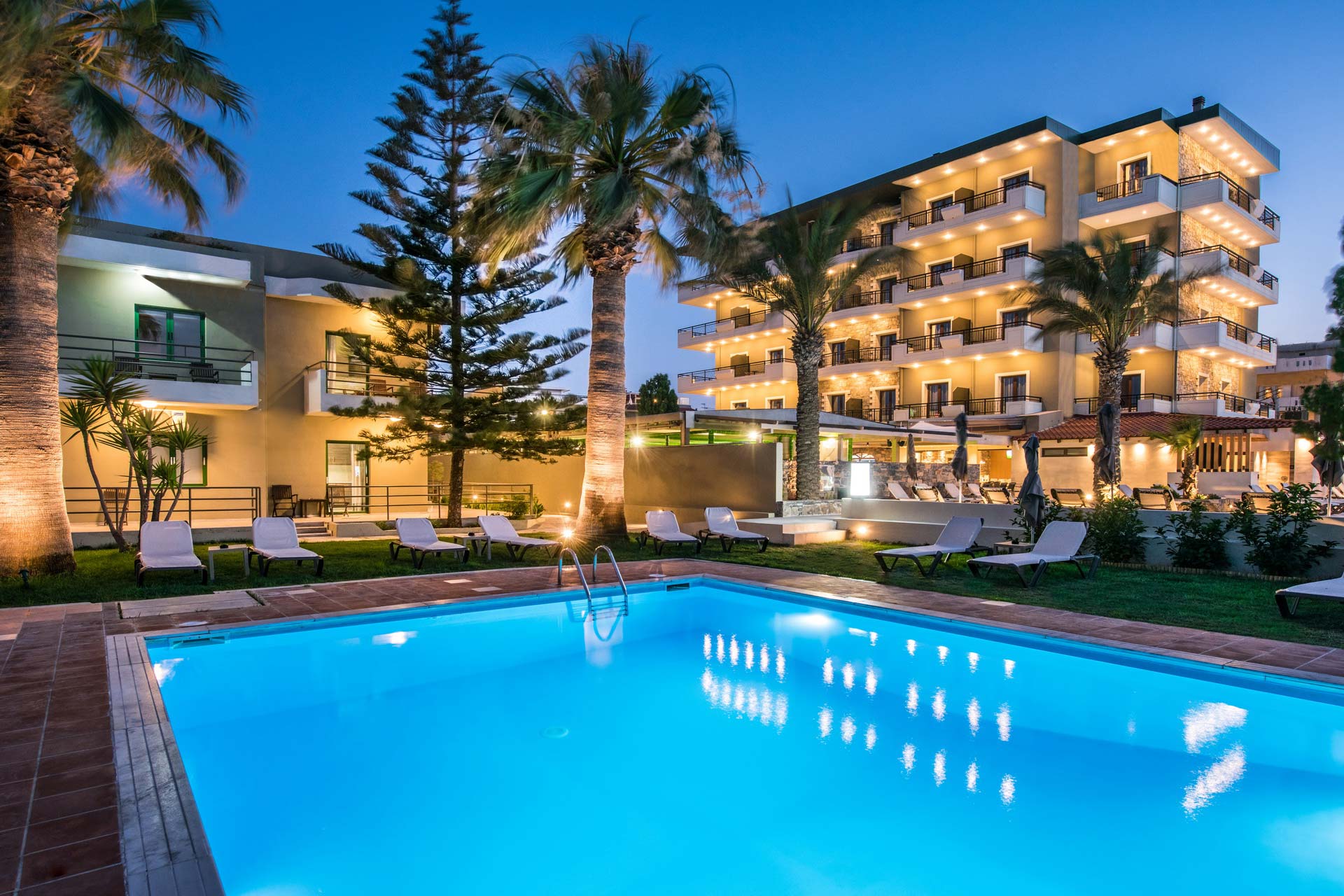 Petousis Hotel & Suites Pool