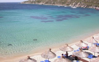 Psarou beach mykonos