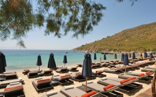 Psarou beach mykonos