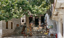 naxos island apiranthos