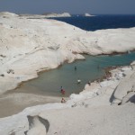 milos sarakiniko beach