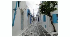 street in mykonos